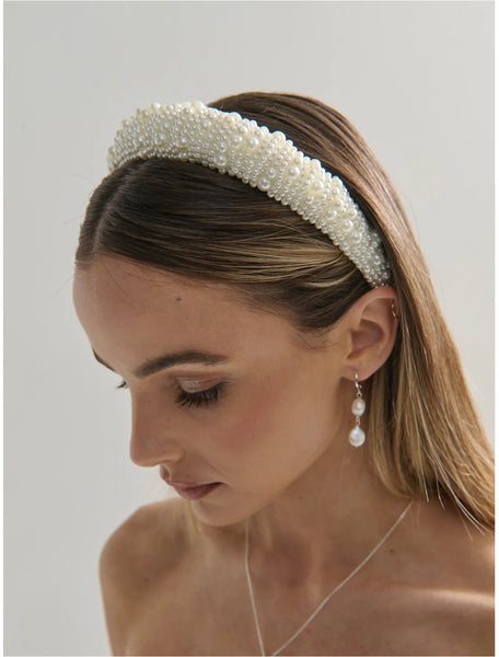 Alexia Hand Band - White Pearl